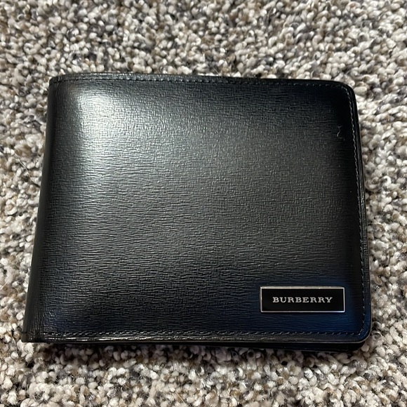 Authentic BURBERRY black leather men’s wallet - Picture 2 of 12